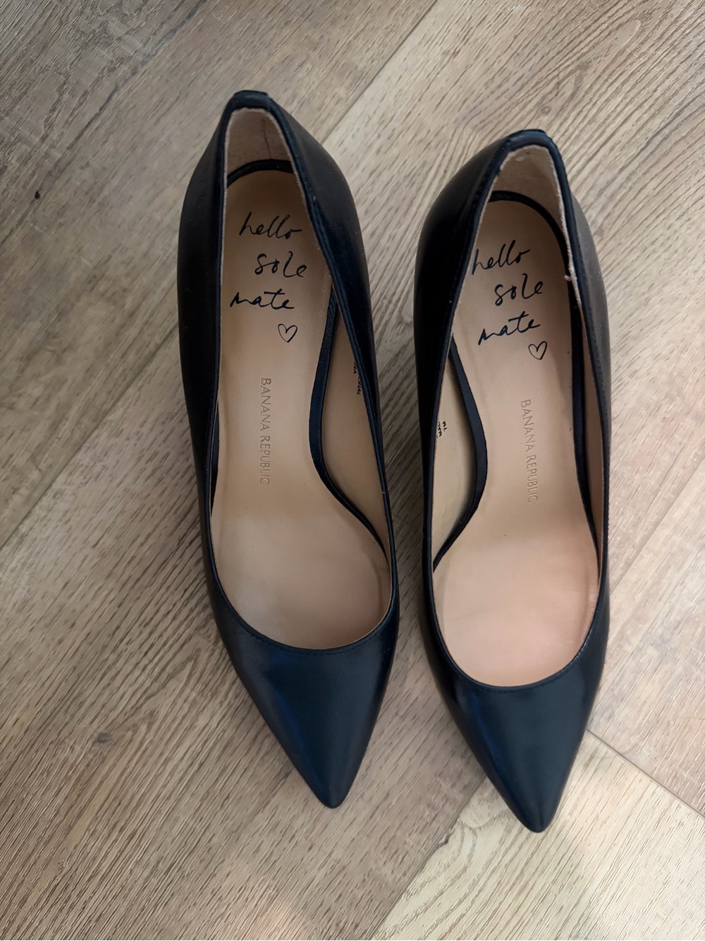 Banana Republic Black Pointed-Toe Leather Pumps